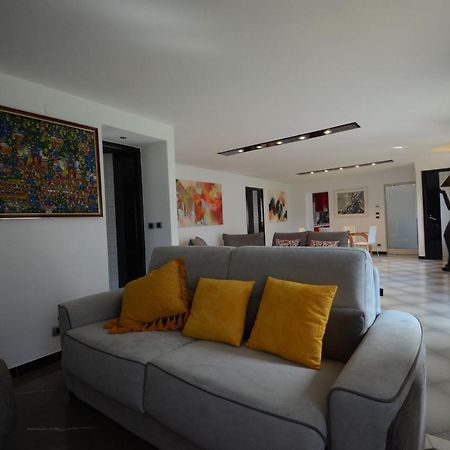 Pikes Villa Pulfero Bagian luar foto